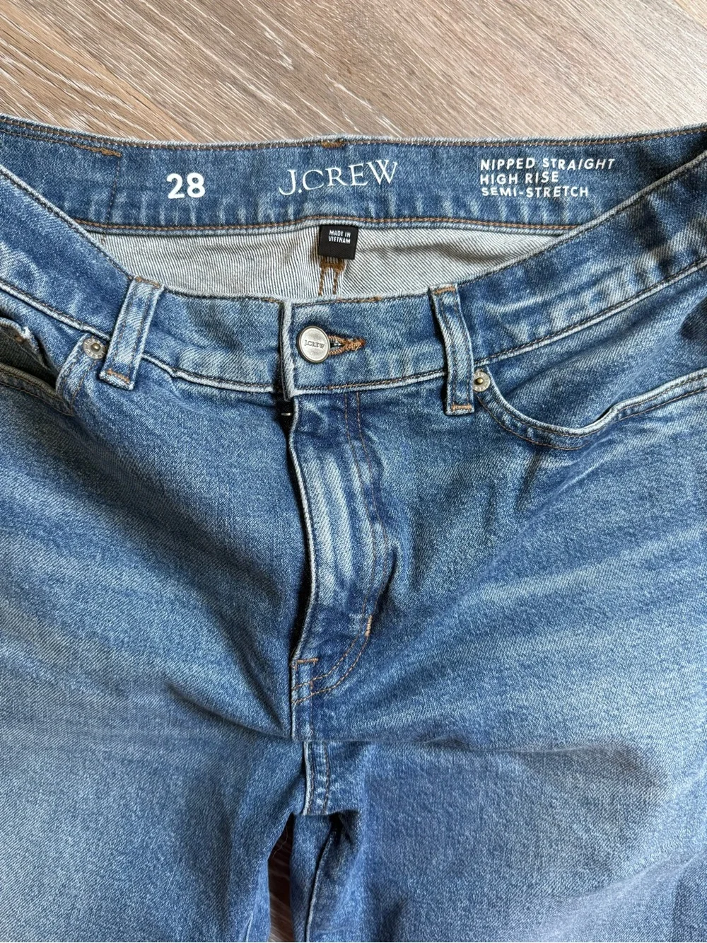 J.CREW Nipped straight jean in stretch Size 28